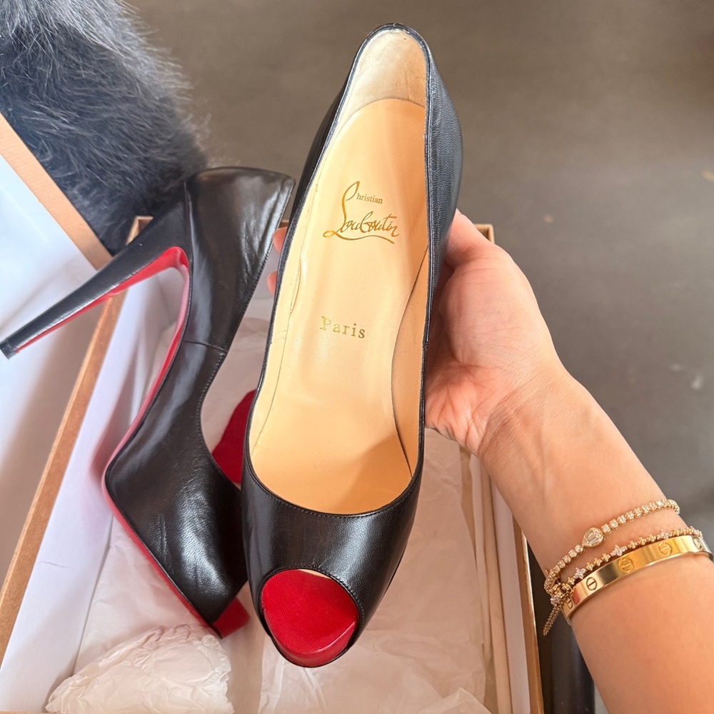 💯Authentic Very Prive 120 Leather Christian Louboutins - Size 39 - Good Cond. - Picture 5 of 16